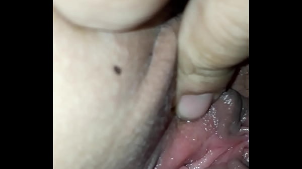 Nhờ anh hàng xóm vét máng dùm cực phê