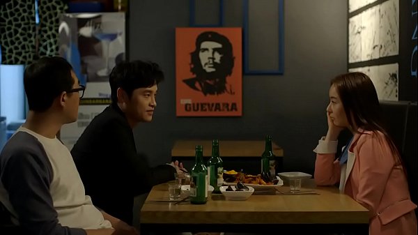 Chồng lạnh nhạt, vợ lén lút đóng gạch với anh đồng nghiệp