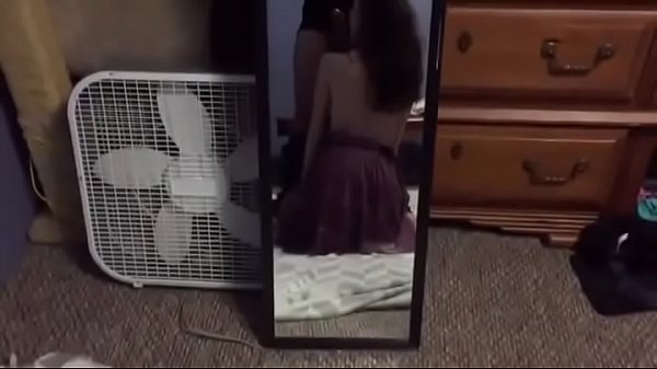 Vợ đi sinh đêm hôm nứng quá được em vợ mút cu