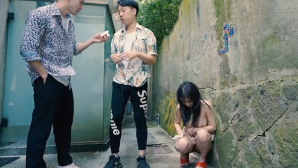 Em gái vú bự bẻ thẳng trai cong