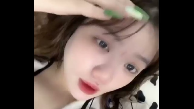 Gái việt xinh đẹp show hàng thủ dâm