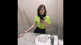 Lộ clip chơi em nhân viên xinh đẹp cực dâm