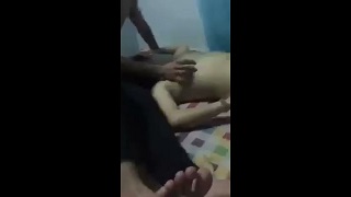 Húp cô bạn thân say rượu sướng quá