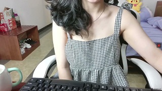 Clip hot Anna Gấu vú to thủ dâm trên livestream