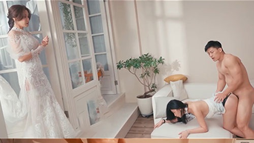 Anh thợ chụp ảnh địt nhau cực phê – Cặc khủng chọc thủng lồn em gái